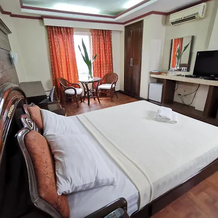 Cebu Hilltop Hotel Exterior photo