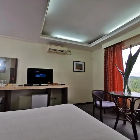 Cebu Hilltop Hotel Exterior photo